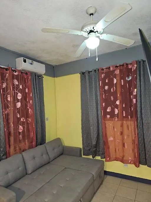 Alexander'S Place Roseau Dominica