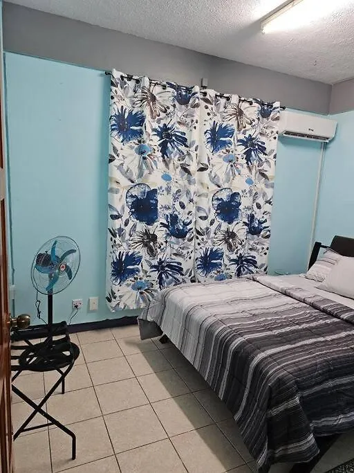 Apartment Alexander'S Place Roseau